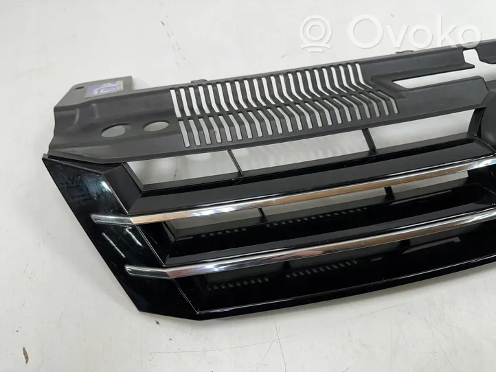 Volkswagen Sharan Front bumper upper radiator grill 7N0853653B