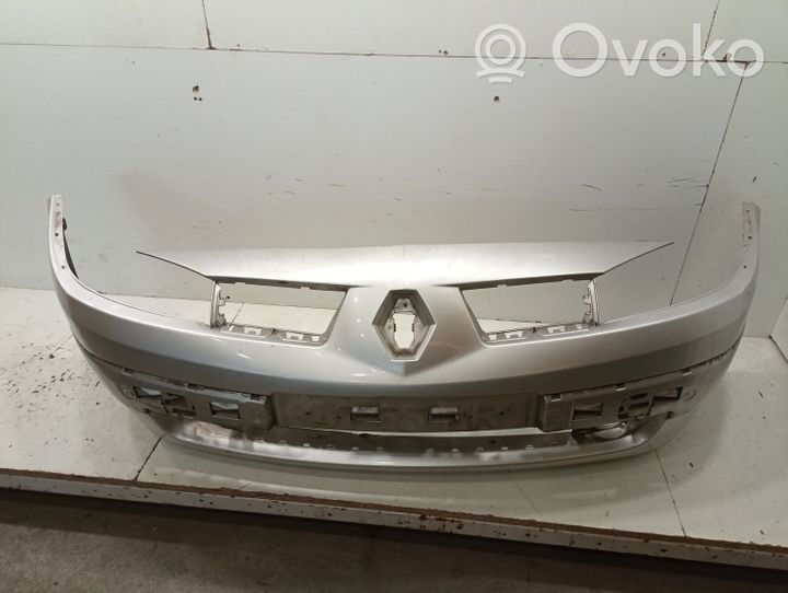 Renault Megane II Paraurti anteriore 