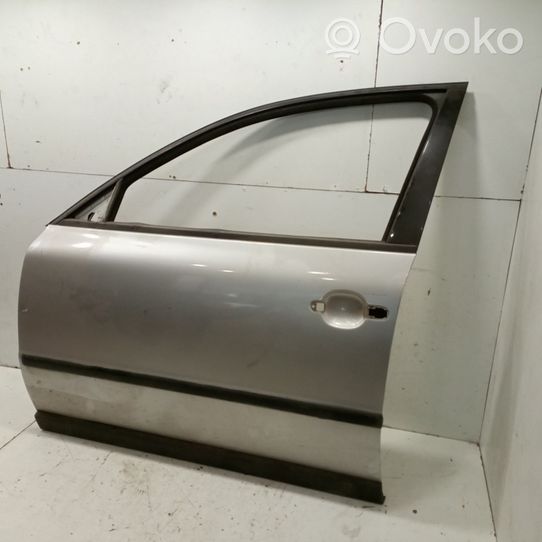 Volkswagen PASSAT B5 Drzwi przednie 