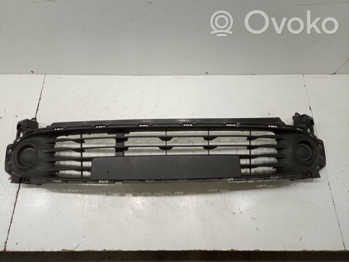 Renault Clio IV Atrapa chłodnicy / Grill 