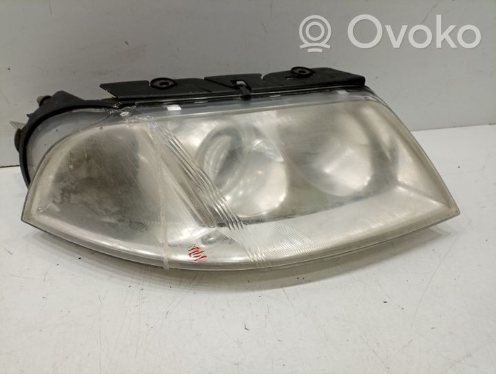 Volkswagen PASSAT B5.5 Lampa przednia 