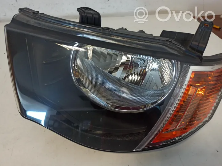 Mitsubishi L200 Lampa przednia 