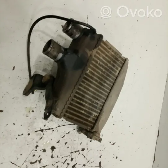 Toyota Corolla E120 E130 Chłodnica powietrza doładowującego / Intercooler 