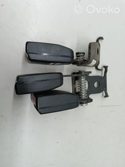 Renault Megane II Third row seat belt 