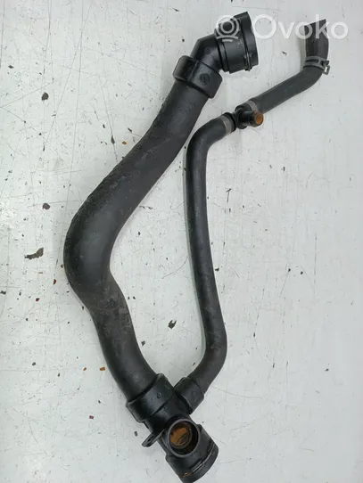 Volkswagen PASSAT B5.5 Coolant pipe/hose 