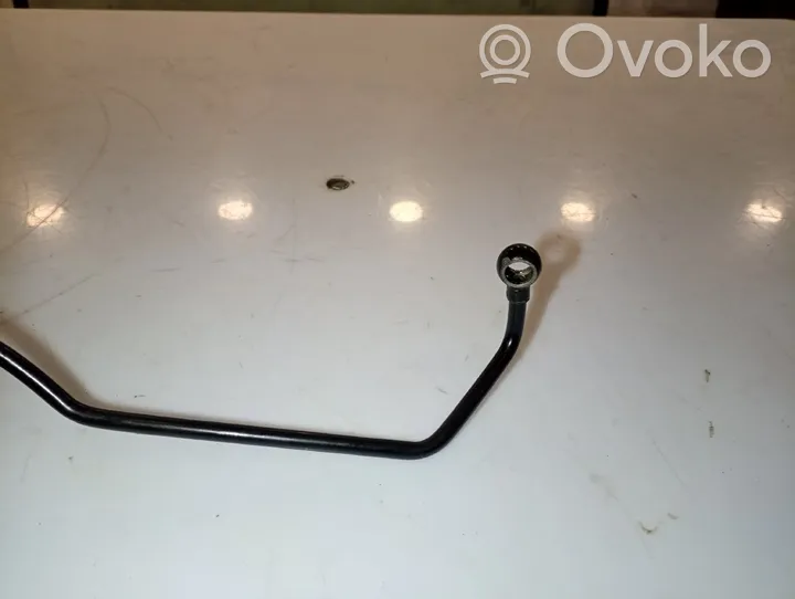 Volkswagen PASSAT B5.5 Oil fill pipe 