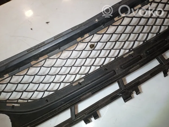 Mercedes-Benz A W176 Grille de calandre avant 