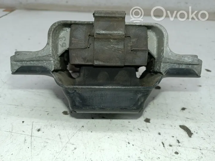 Volkswagen Golf V Engine mount bracket 