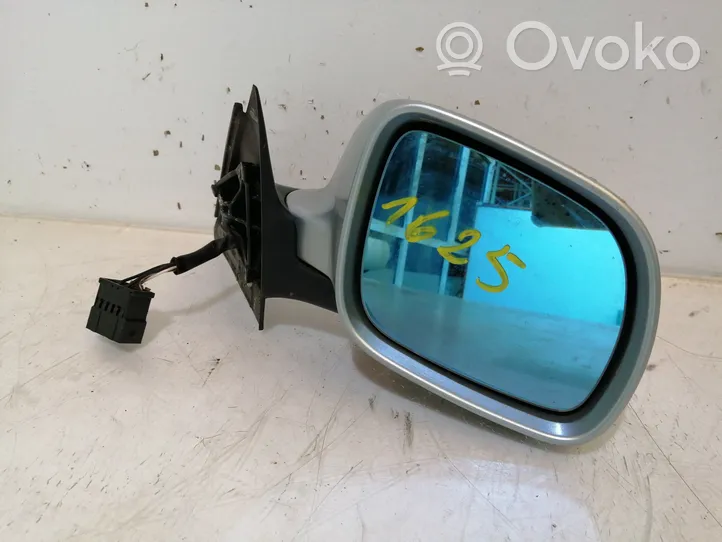 Audi A4 S4 B5 8D Front door electric wing mirror 