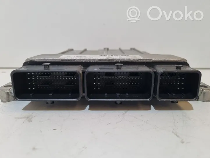 Renault Megane IV Engine control unit/module 