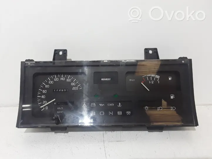 Renault Clio I Speedometer (instrument cluster) 