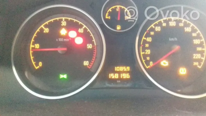 Opel Astra H Speedometer (instrument cluster) 