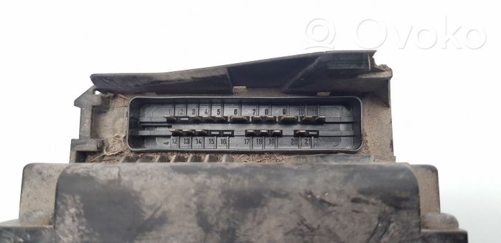 Audi A4 S4 B5 8D ABS bloks 8D0614111