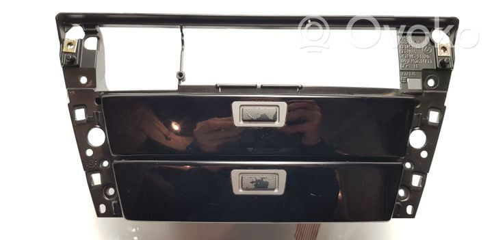 BMW 7 E65 E66 Glove box 