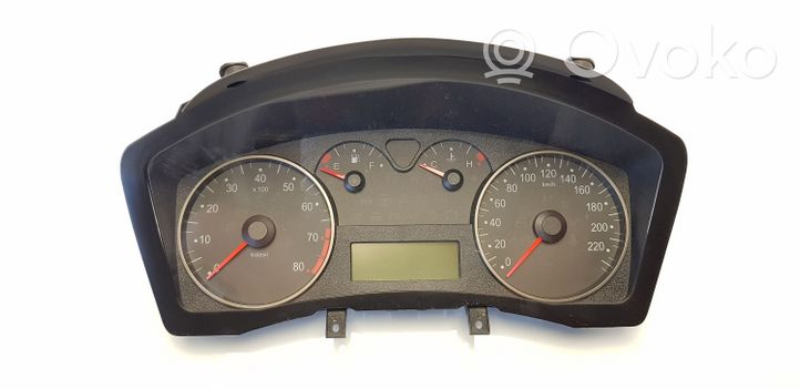 Fiat Stilo Compteur de vitesse tableau de bord 51746761