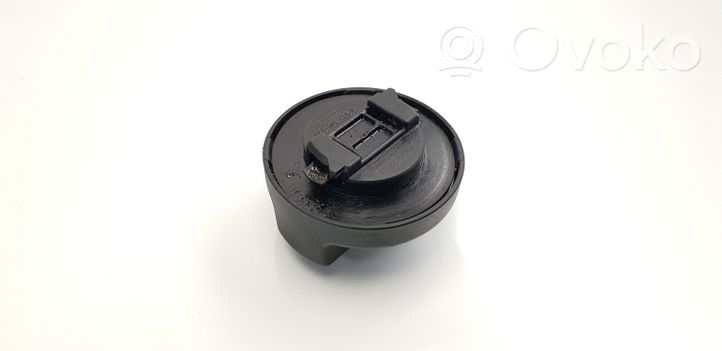 Volkswagen PASSAT B5.5 Oil filler cap 06B103485B