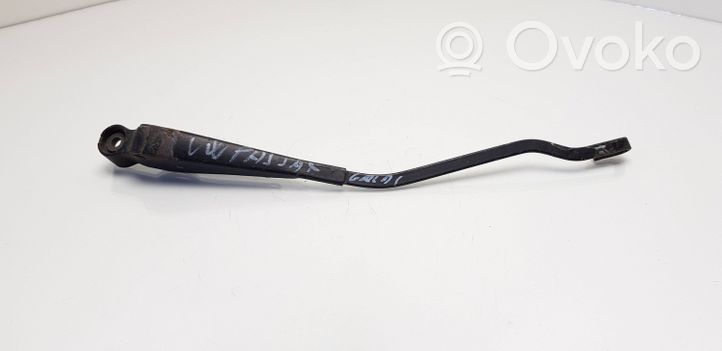 Volkswagen PASSAT B2 Rear wiper blade arm 331955707