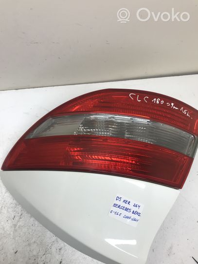 Mercedes-Benz CLC CL203 Feux arrière / postérieurs A2038205264KZ