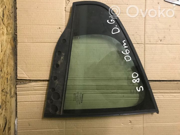 Volvo S60 Rear vent window glass 8643029