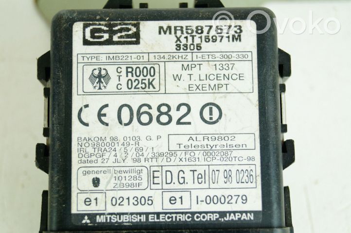 Mitsubishi Pajero Unité de commande dispositif d'immobilisation MR587673