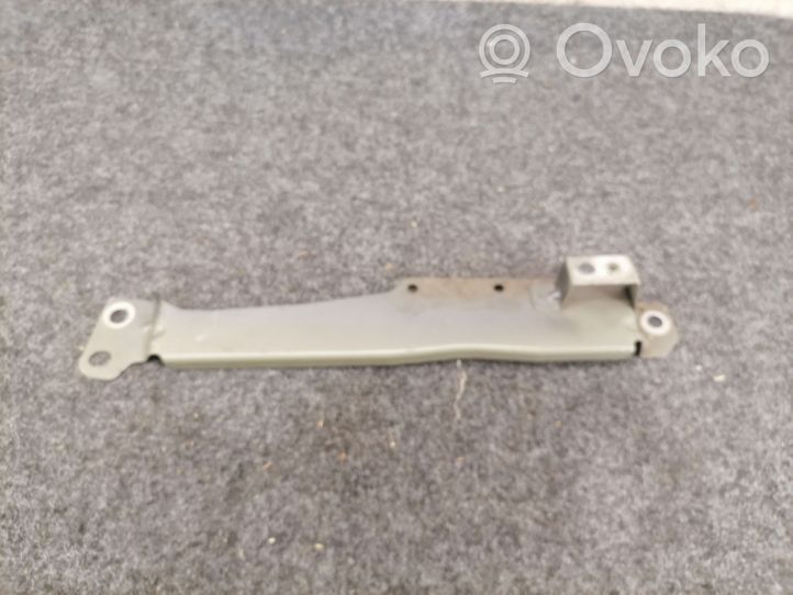 Volvo V60 Supporto di montaggio del parafango 31468233