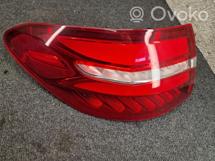 Mercedes-Benz GLC X253 C253 Lampa tylna A2539060900