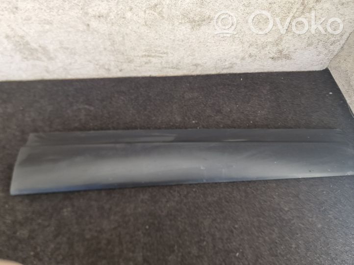 Land Rover Discovery 5 Moulure de porte avant HY3221064