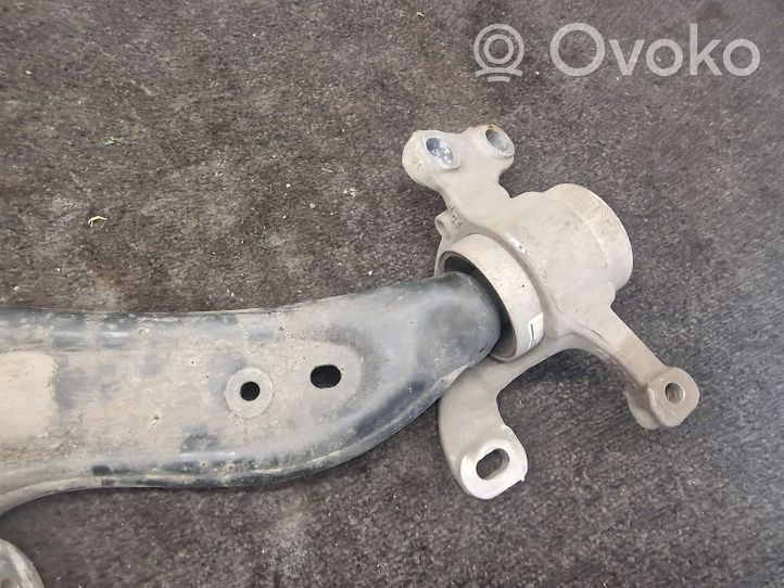 BMW 2 F46 Fourchette, bras de suspension inférieur avant 6871302