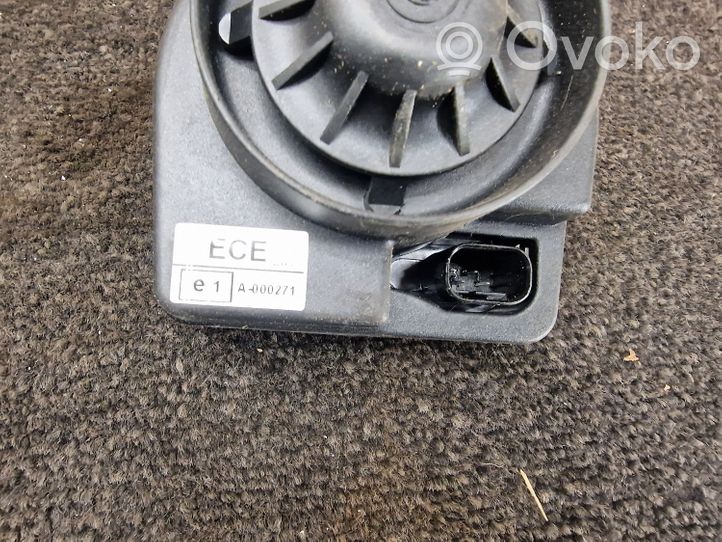 BMW X3 E83 Alarm system siren 8383152