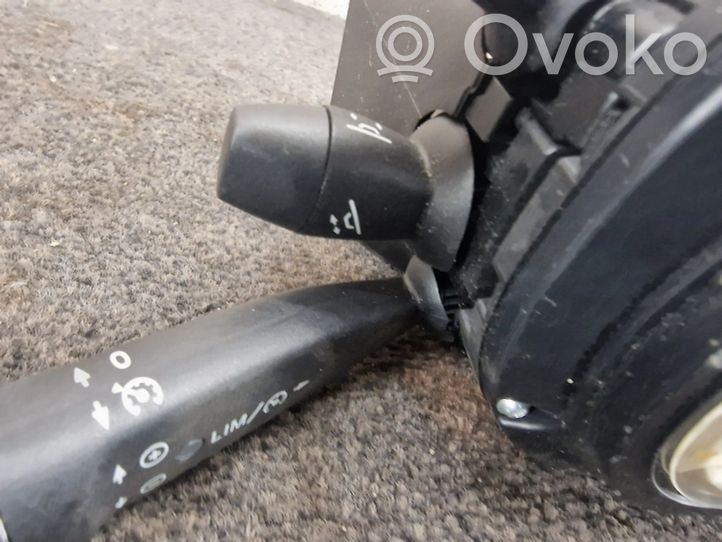 MercedesBenz C W204 Wiper turn signal indicator stalk/switch, 30.00