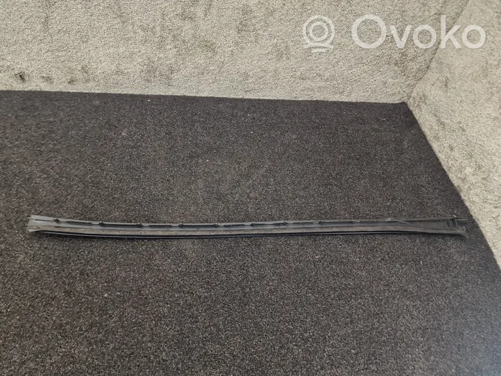 BMW X5 G05 Windshield trim 7563528