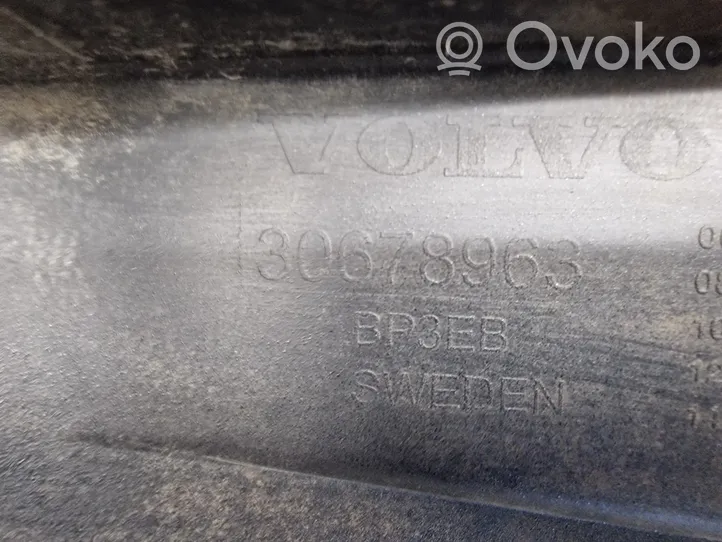 Volvo XC90 Galinis bamperis 30678963