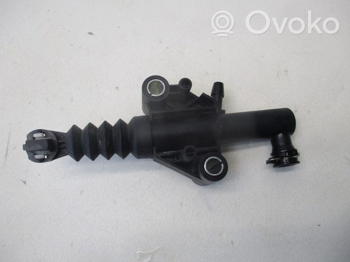 Opel Vivaro Clutch slave cylinder 