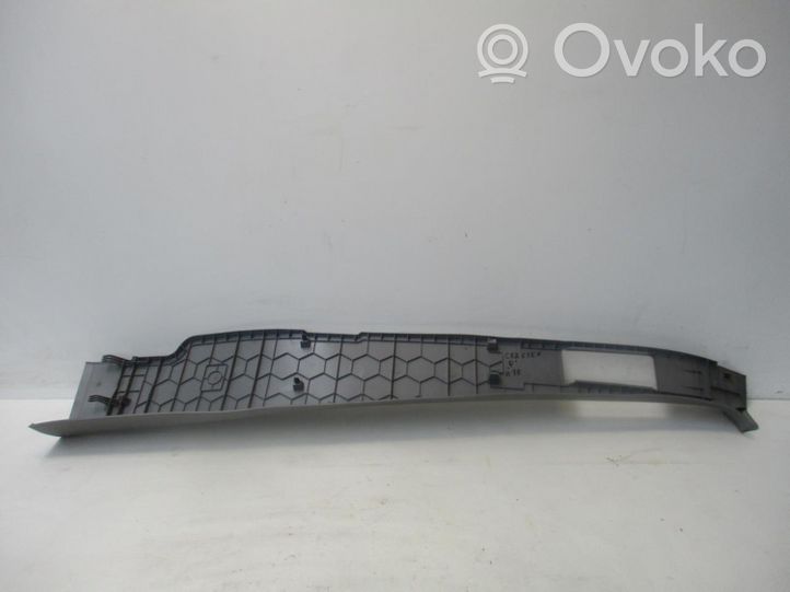 Volkswagen Crafter Other sill/pillar trim element 