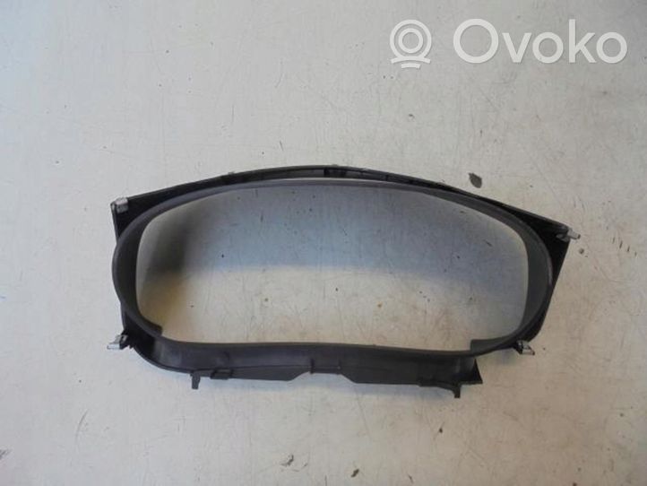 Dacia Sandero Verkleidung des Armaturenbretts 682603655R