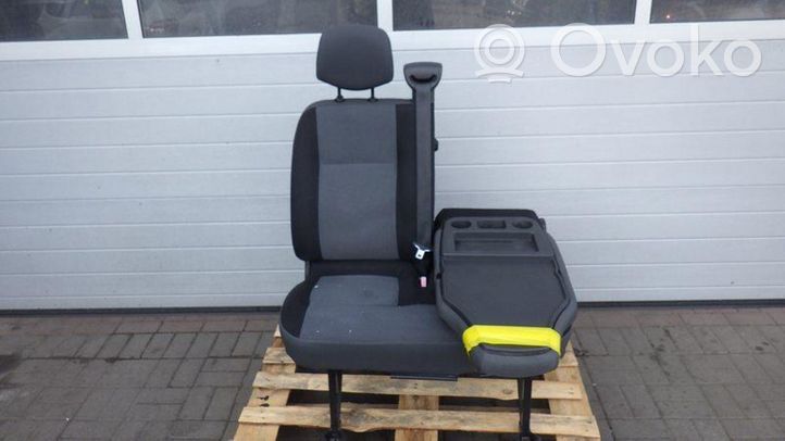Opel Movano B Aizmugurējais sēdeklis 
