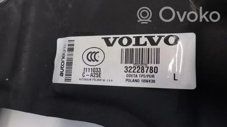 Volvo XC40 Etuäänieriste 32228780