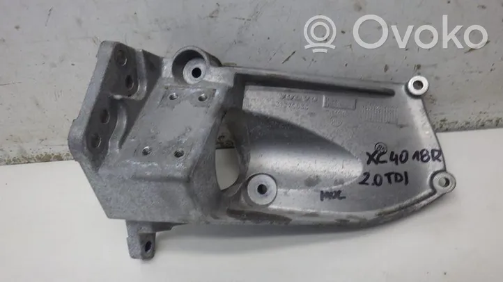 Volvo XC40 Supporto di montaggio scatola del cambio 31370633