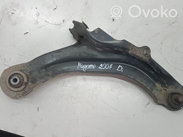 Renault Megane II Braccio di controllo sospensione anteriore inferiore/braccio oscillante 