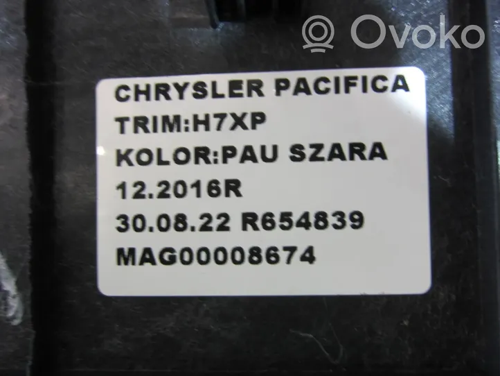 Chrysler Pacifica Etulattiamatto 