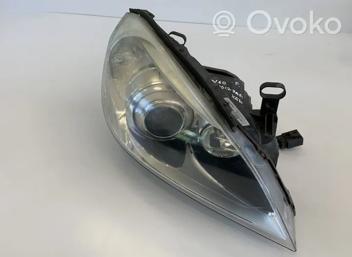 Volvo S60 Lampa przednia 31299993