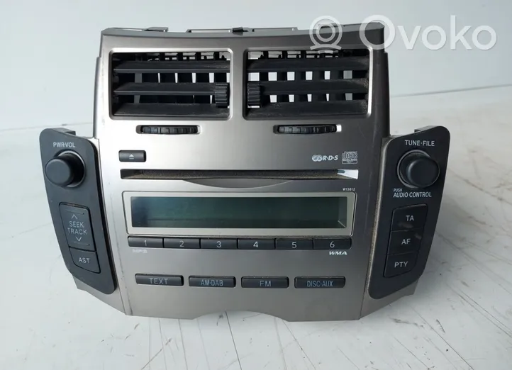 Toyota Yaris Radio / CD-Player / DVD-Player / Navigation 86120-0D520