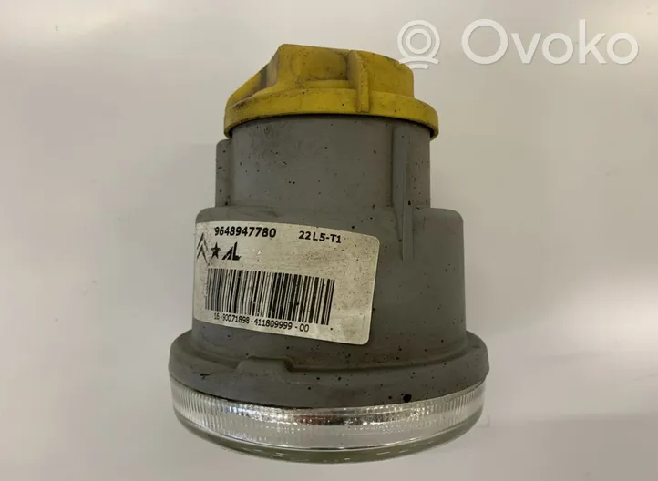 Citroen C3 Feu antibrouillard avant 9648947780