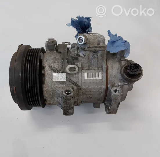 Toyota Avensis T270 Ilmastointilaitteen kompressorin pumppu (A/C) 447260-1496