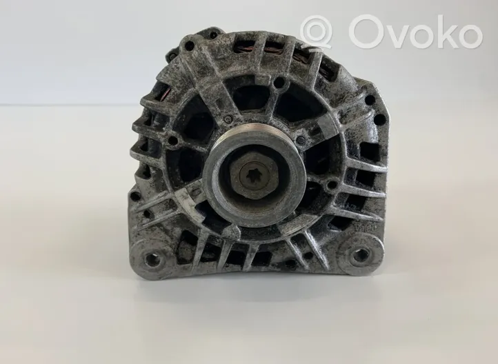 Renault Trafic II (X83) Generatore/alternatore 8200495304