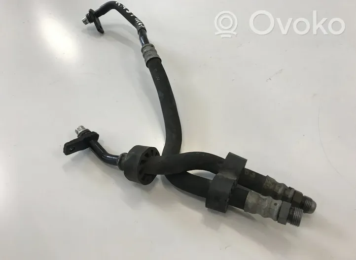 Audi A6 S6 C6 4F Tubo flessibile del radiatore dell’olio del cambio 