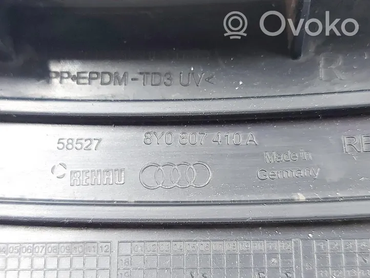 Audi A3 8Y Uchwyt / Mocowanie zderzaka przedniego 8Y0807410A