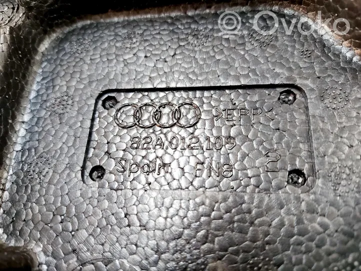 Audi A1 Įrankių komplektas 82A012109