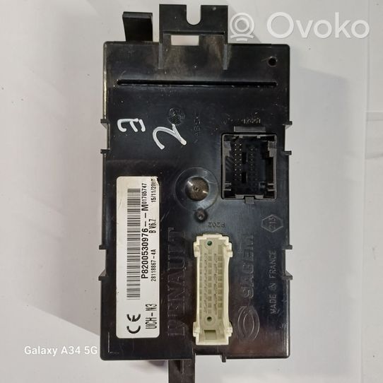 Renault Trafic II (X83) Module confort P8200530976M