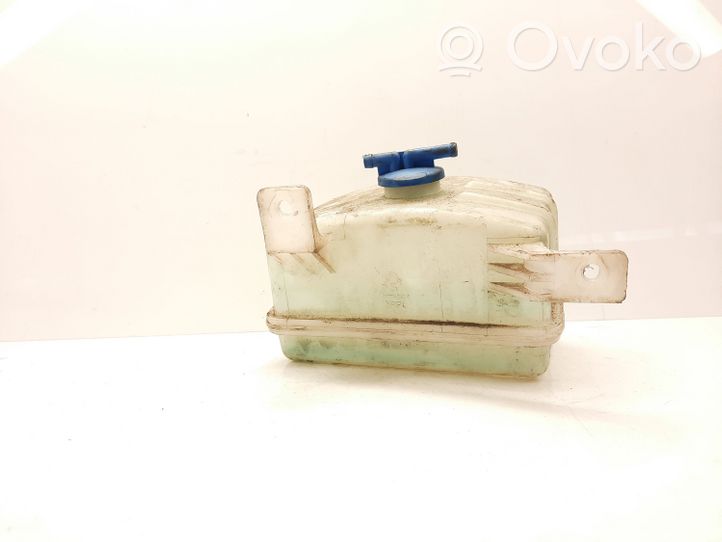 KIA Carens I Windshield washer fluid reservoir/tank 